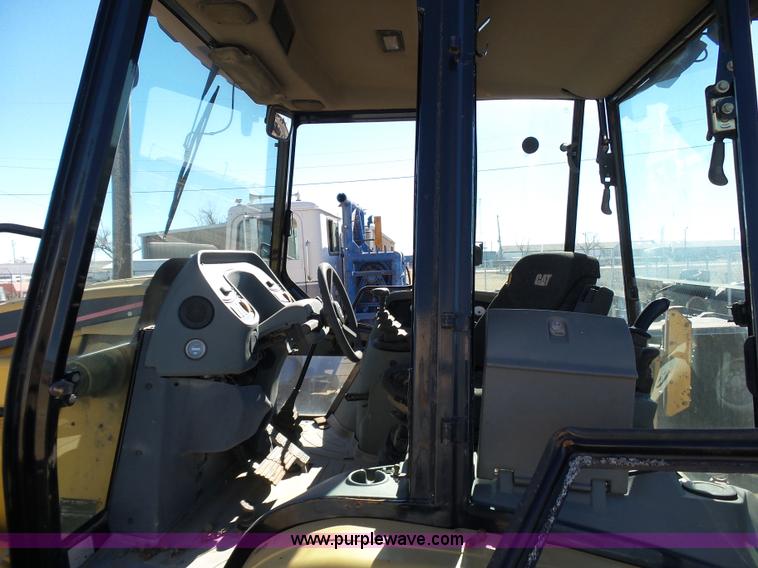 image for item J6768 Caterpillar 420D backhoe