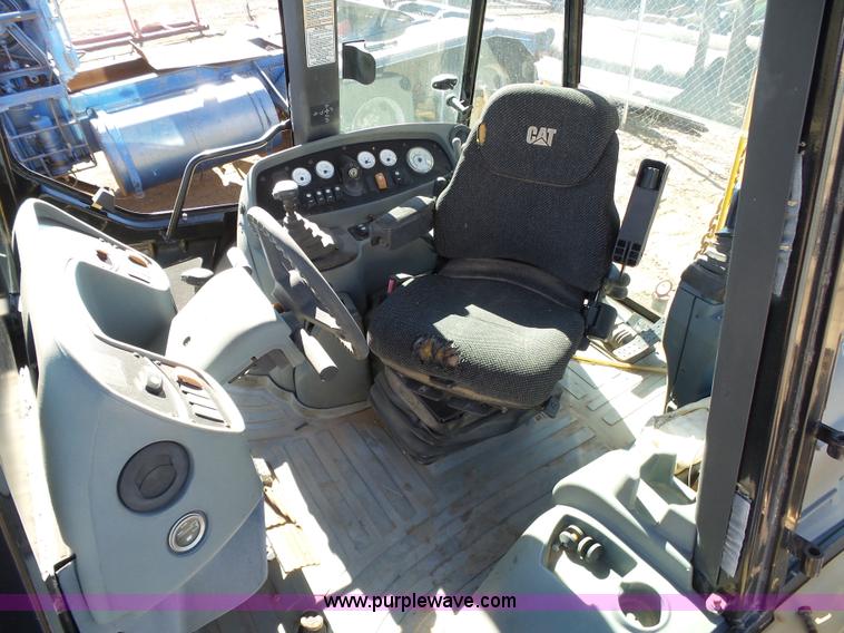 image for item J6768 Caterpillar 420D backhoe