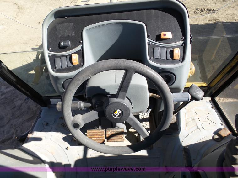 image for item J6768 Caterpillar 420D backhoe