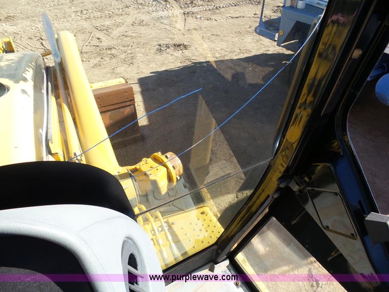 image for item J6768 Caterpillar 420D backhoe