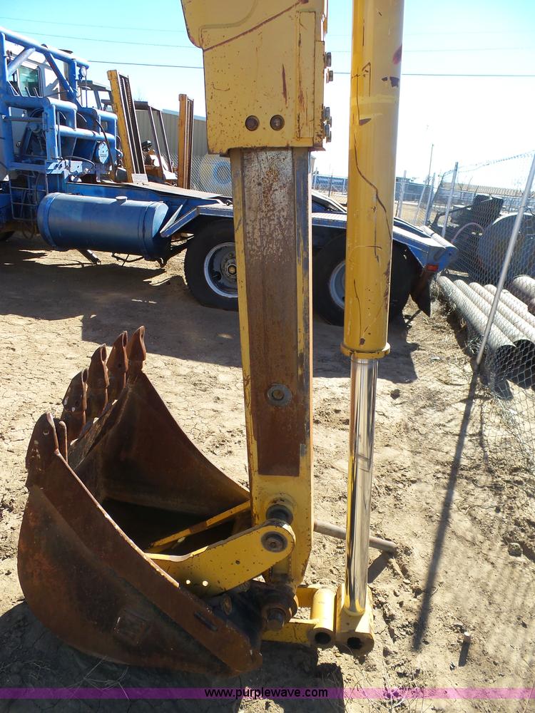 image for item J6768 Caterpillar 420D backhoe