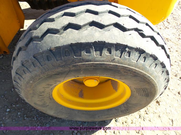 image for item J6770 2000 JCB 930 forklift