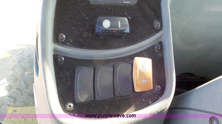 image for item J6772 2001 Caterpillar 420D backhoe