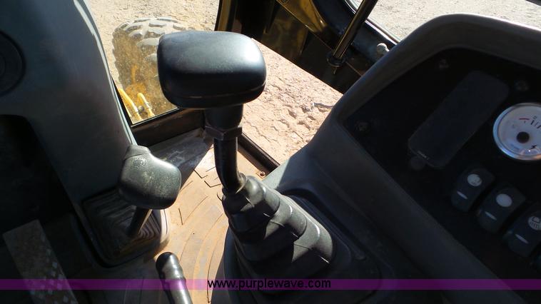 image for item J6772 2001 Caterpillar 420D backhoe