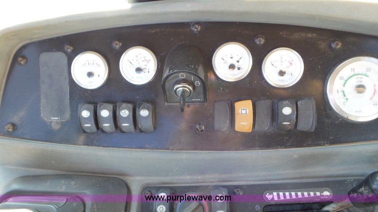 image for item J6772 2001 Caterpillar 420D backhoe