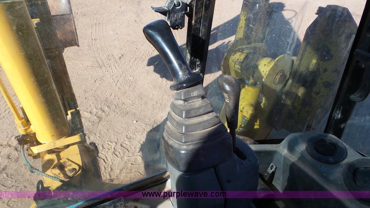 image for item J6772 2001 Caterpillar 420D backhoe