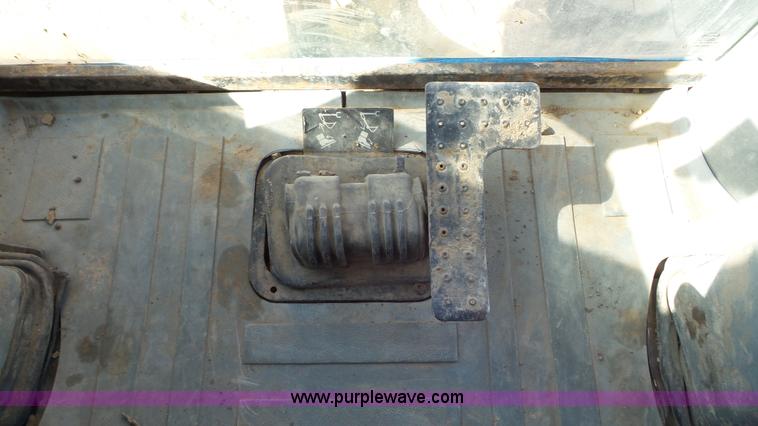 image for item J6772 2001 Caterpillar 420D backhoe