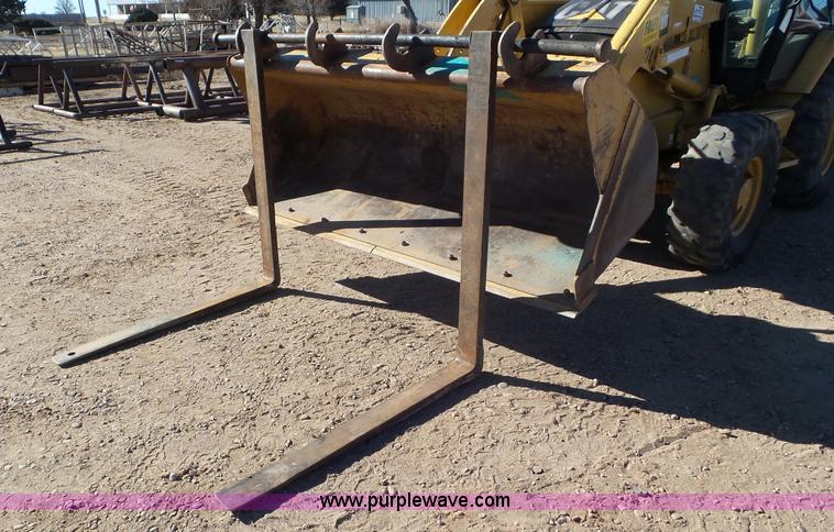 image for item J6772 2001 Caterpillar 420D backhoe