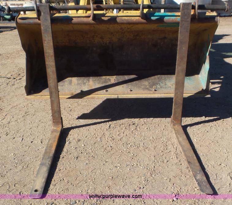 image for item J6772 2001 Caterpillar 420D backhoe