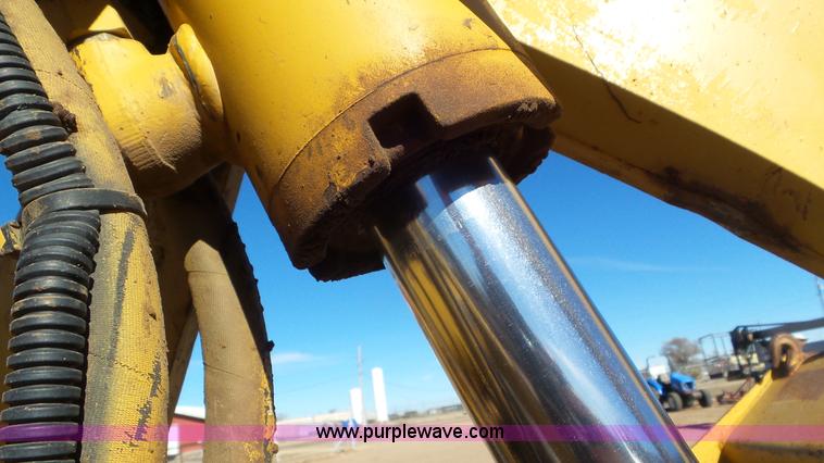 image for item J6772 2001 Caterpillar 420D backhoe