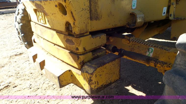 image for item J6772 2001 Caterpillar 420D backhoe