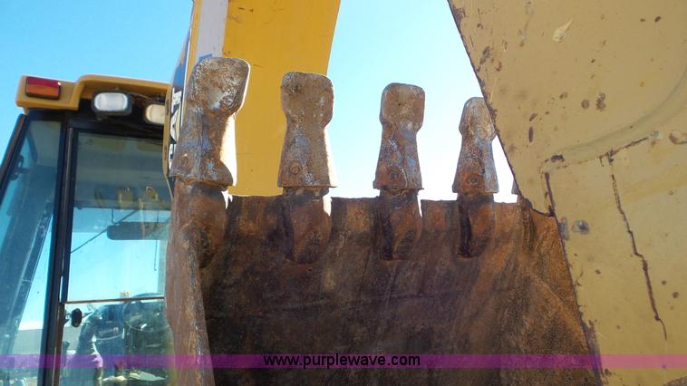 image for item J6772 2001 Caterpillar 420D backhoe