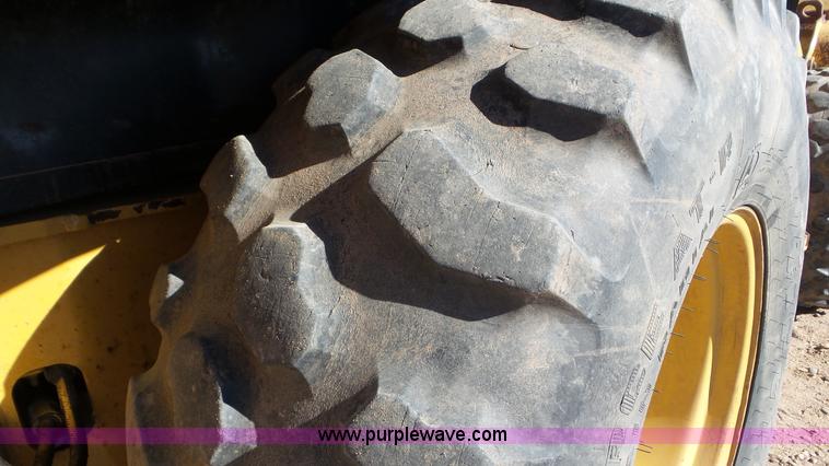 image for item J6772 2001 Caterpillar 420D backhoe