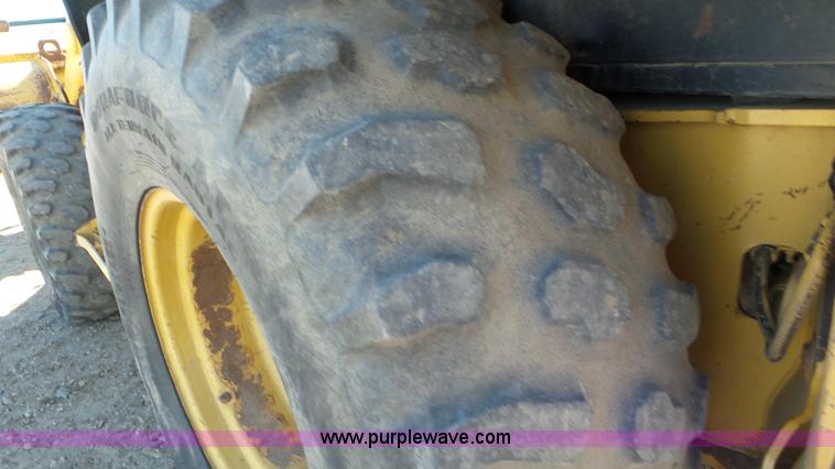 image for item J6772 2001 Caterpillar 420D backhoe