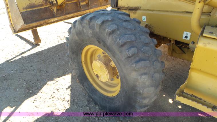 image for item J6772 2001 Caterpillar 420D backhoe