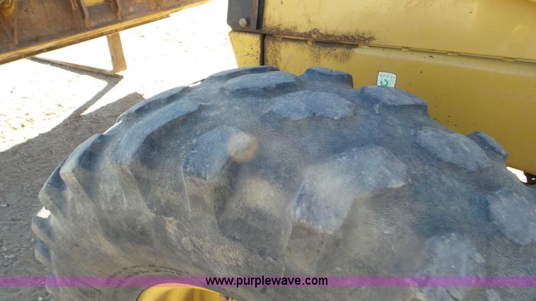 image for item J6772 2001 Caterpillar 420D backhoe