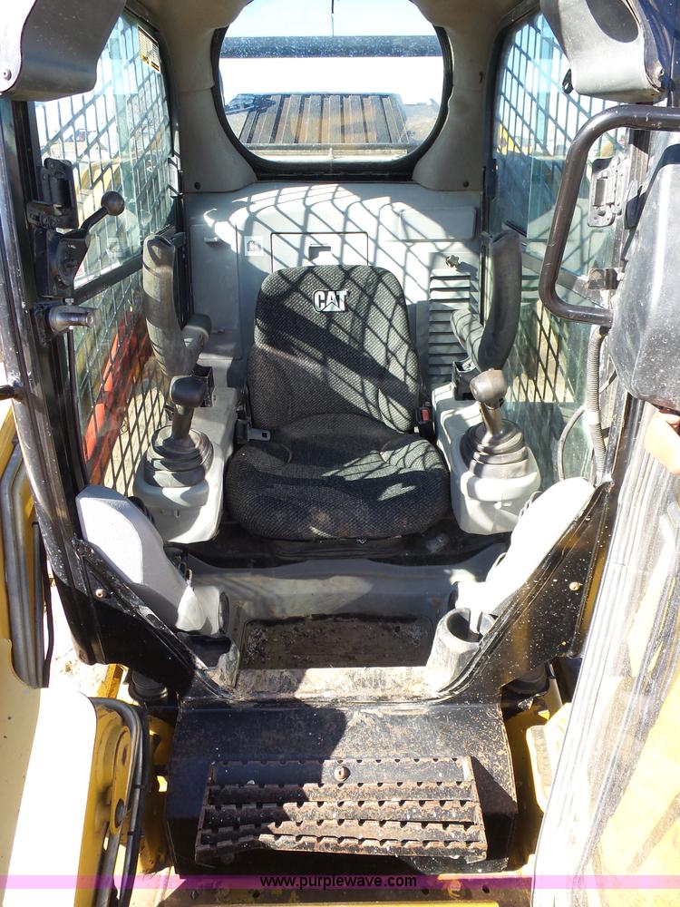 image for item J6773 2009 Caterpillar 289C skid steer