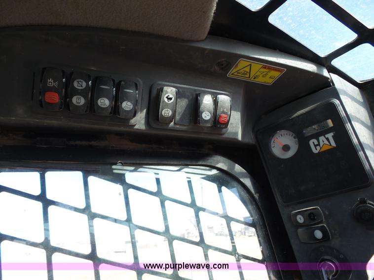 image for item J6773 2009 Caterpillar 289C skid steer