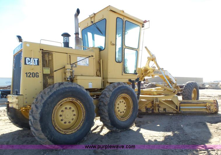 image for item J6774 1991 Caterpillar 120G motor grader