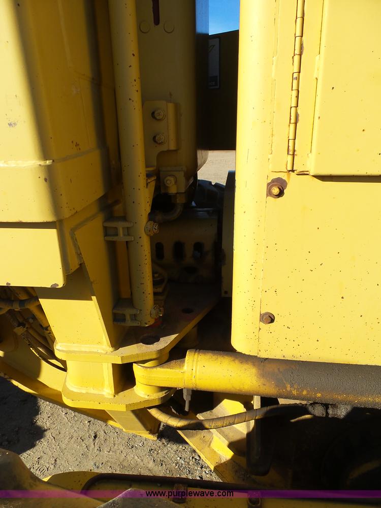 image for item J6774 1991 Caterpillar 120G motor grader