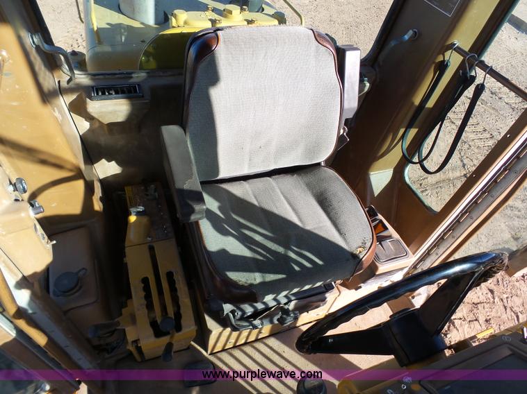 image for item J6774 1991 Caterpillar 120G motor grader