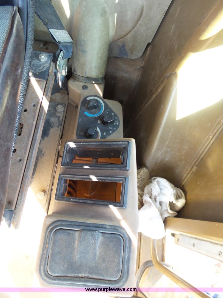 image for item J6774 1991 Caterpillar 120G motor grader