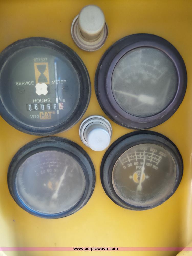 image for item J6774 1991 Caterpillar 120G motor grader