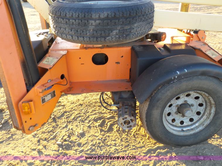 image for item J6779 2007 JLG T500J boom lift