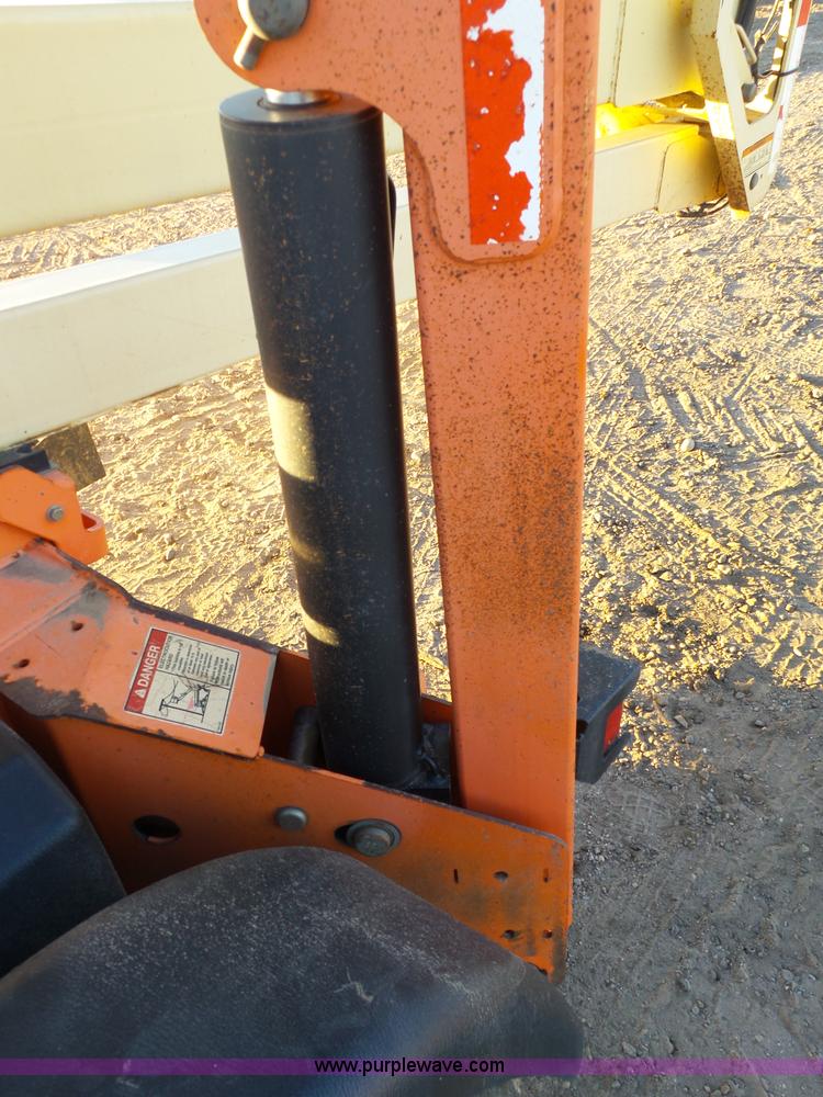 image for item J6779 2007 JLG T500J boom lift