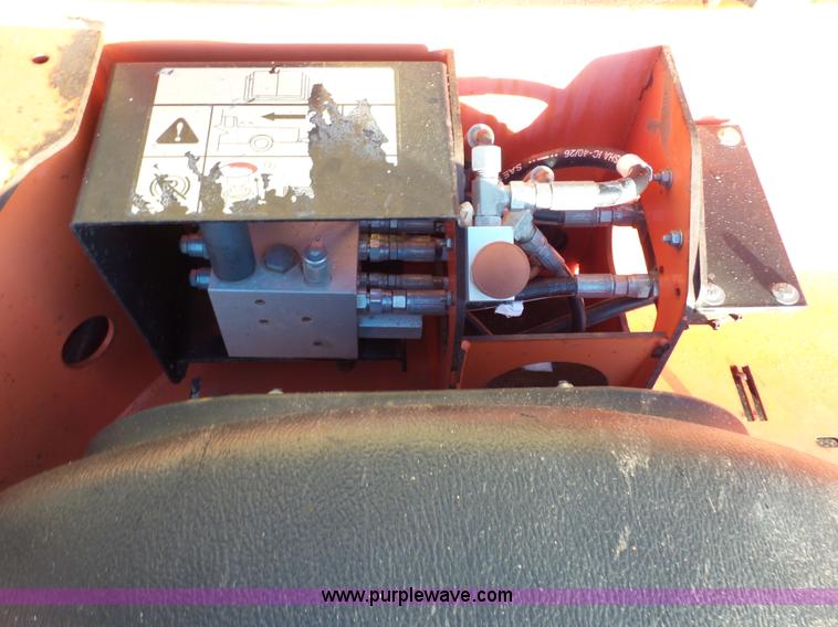 image for item J6779 2007 JLG T500J boom lift