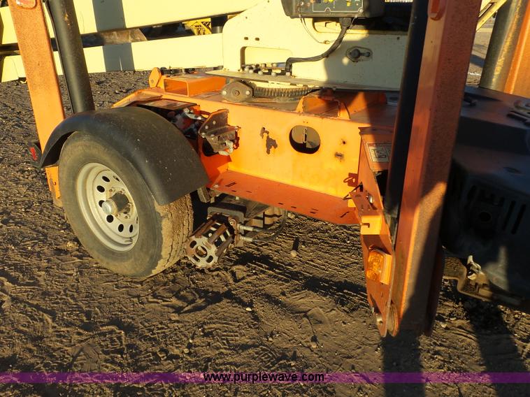 image for item J6779 2007 JLG T500J boom lift