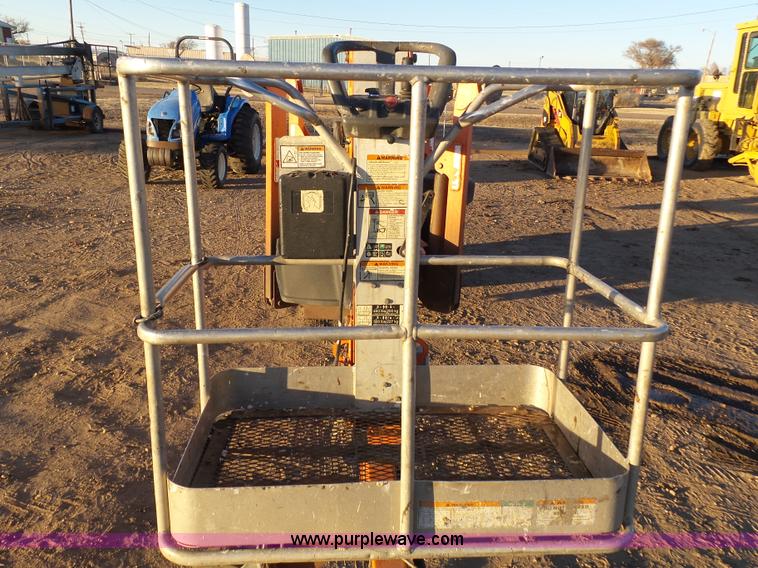 image for item J6779 2007 JLG T500J boom lift