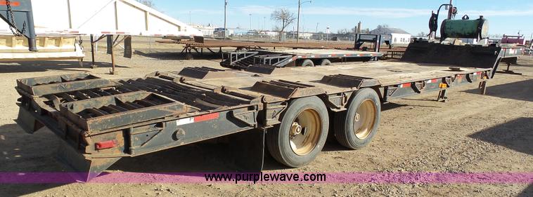 image for item J6787 1974 Carrier King 4000 equipment trailer