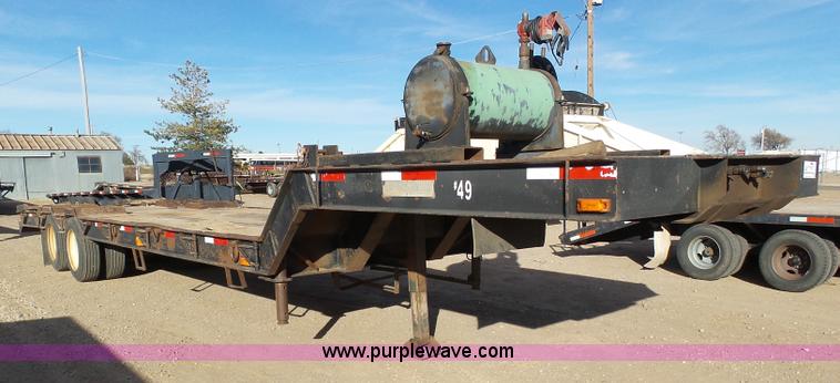 image for item J6787 1974 Carrier King 4000 equipment trailer