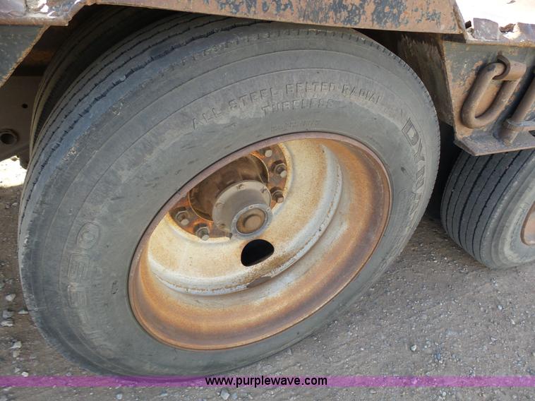 image for item J6787 1974 Carrier King 4000 equipment trailer