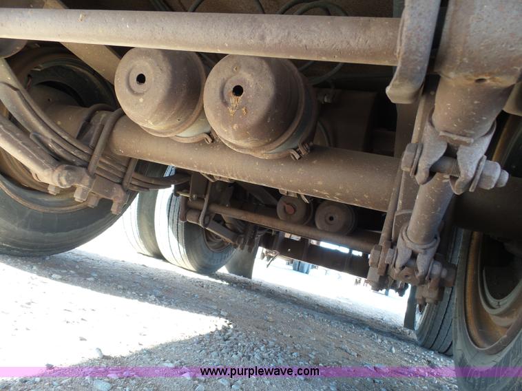 image for item J6787 1974 Carrier King 4000 equipment trailer