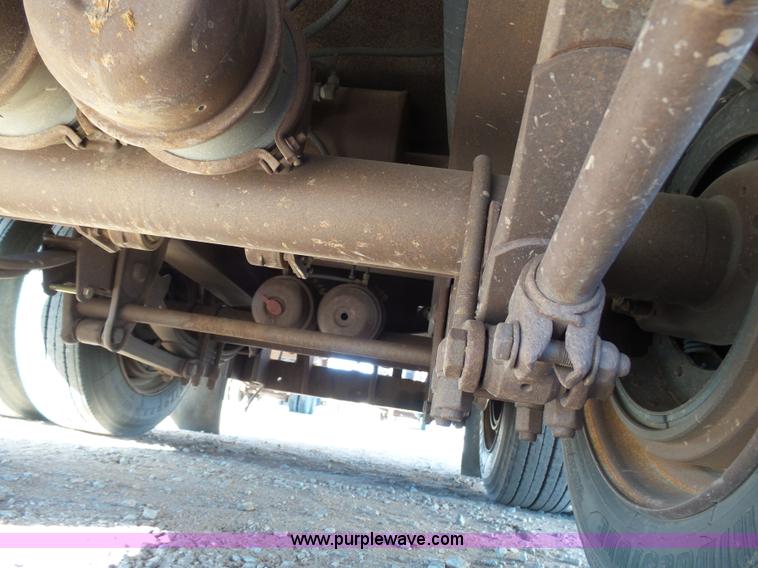 image for item J6787 1974 Carrier King 4000 equipment trailer