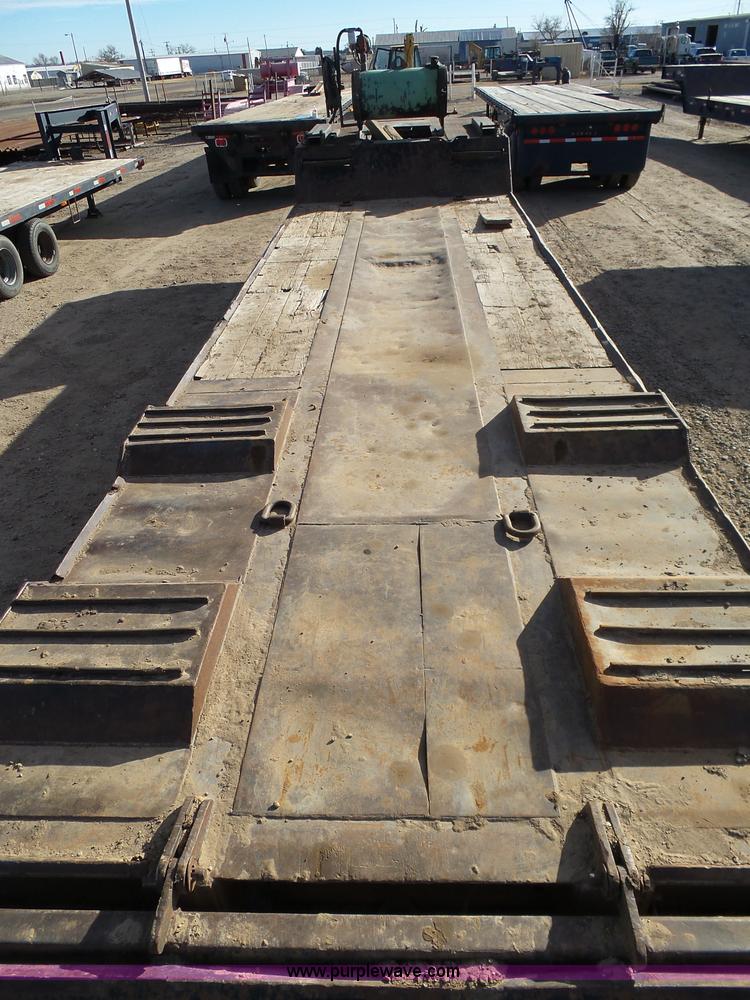 image for item J6787 1974 Carrier King 4000 equipment trailer