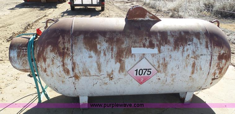 image for item J6797 500 gallon propane tank