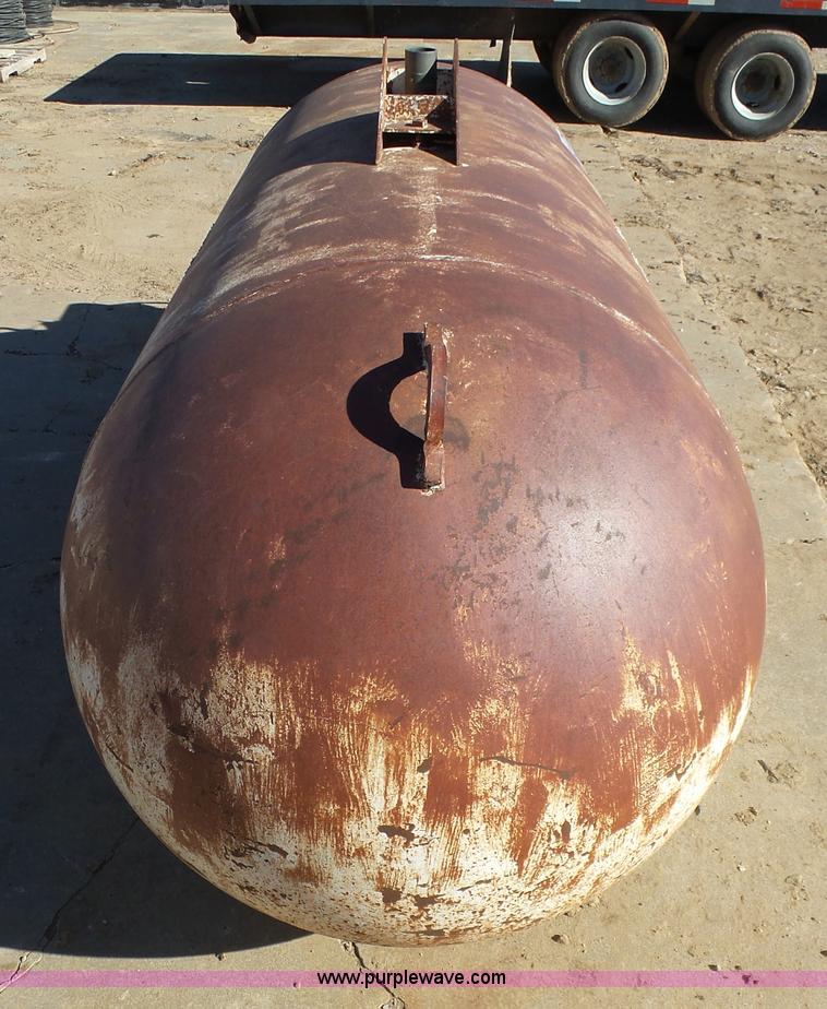 image for item J6797 500 gallon propane tank