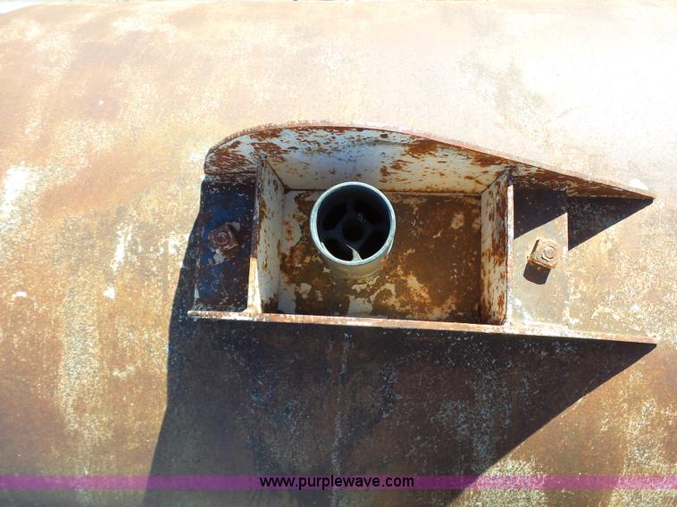 image for item J6797 500 gallon propane tank