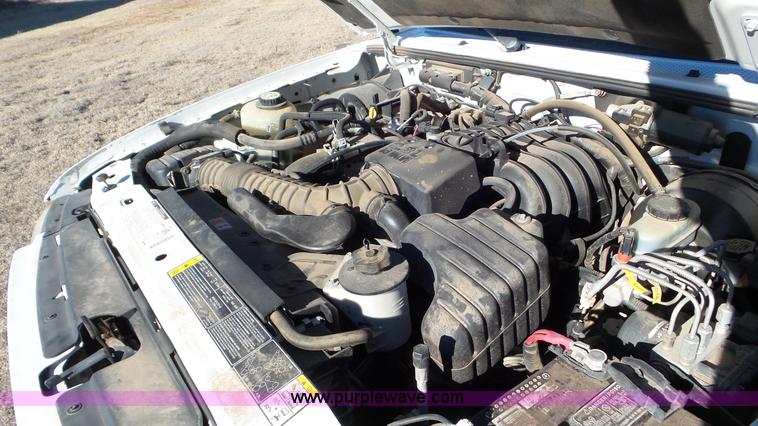image for item J8255 2001 Ford Ranger XL