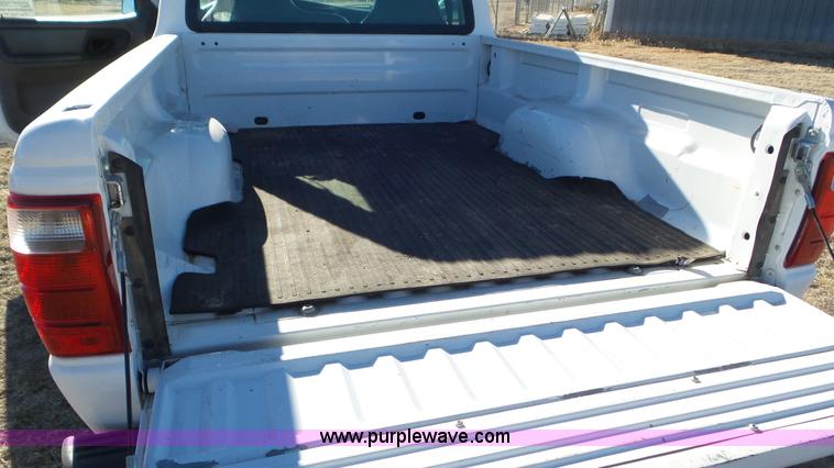 image for item J8255 2001 Ford Ranger XL