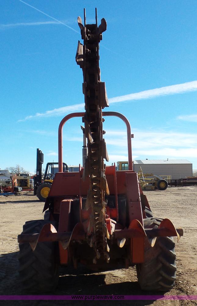 image for item J8257 Ditch Witch 7610DD trencher