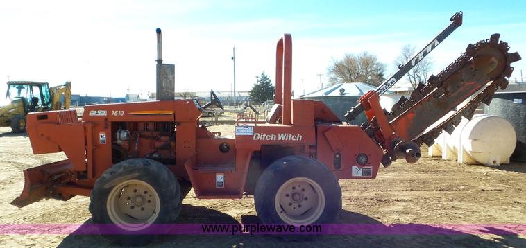 image for item J8257 Ditch Witch 7610DD trencher
