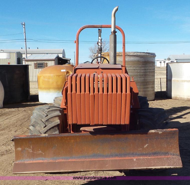 image for item J8257 Ditch Witch 7610DD trencher