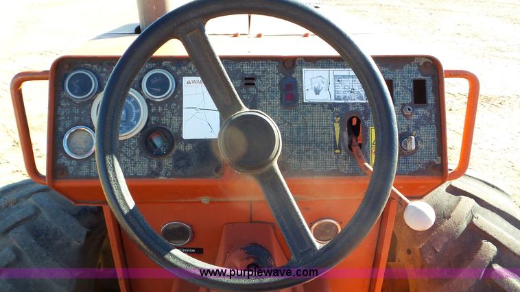 image for item J8257 Ditch Witch 7610DD trencher