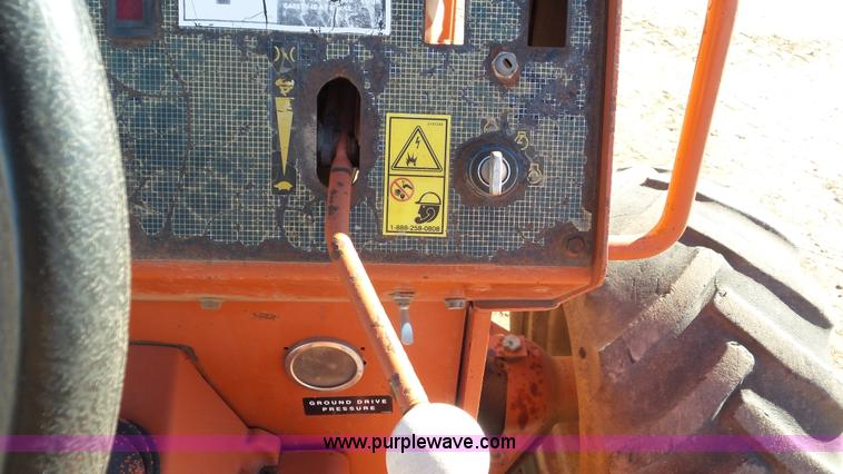 image for item J8257 Ditch Witch 7610DD trencher