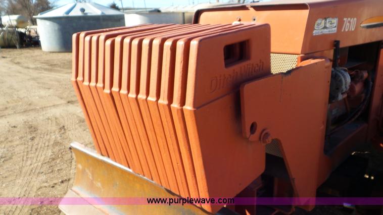 image for item J8257 Ditch Witch 7610DD trencher