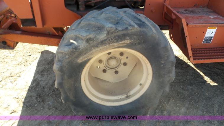 image for item J8257 Ditch Witch 7610DD trencher